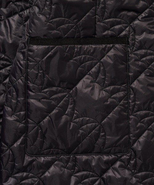 Arnold Palmer（アーノルドパーマー）の「アンブレラキルト ロングコート（ノーカラーコート・レディース・ブラック/ベージュ/カーキ・S/L/M）」の5枚目の写真