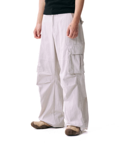 AAKAM(アーカム)の「Textured Side Pocket Cargo Pants (Light Gray)(その他パンツ・レディース・その他・1/2)」の4枚目の写真