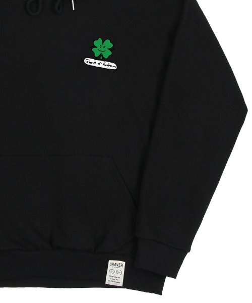 GRAVER（グレーバー）の「[ユニセックス]クローバーボードフードパーカー_ブラック（パーカー・レディース・ブラック・LARGE/SMALL/MEDIUM）」の4枚目の写真