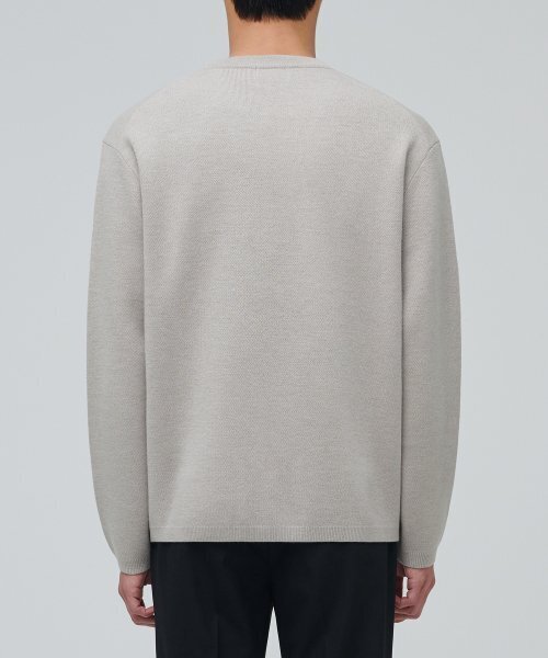 MUSINSA STANDARD（ムシンサスタンダード）の「ミニマルクルーネックニット[きのこ]（ニット/セーター・メンズ・その他・MEDIUM/LARGE/X-LARGE/XX-LARGE/SMALL）」の2枚目の写真