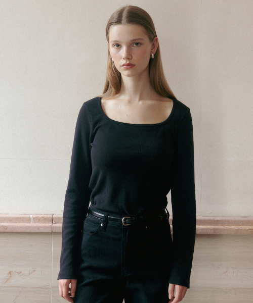 TTUDEMENT(トュードメント)の「SQUARE LONG SLEEVE TOP BLACK(Tシャツ/カットソー・レディース・その他・FREE)」の3枚目の写真