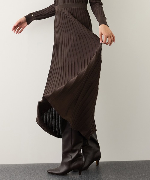 ROPE'（ロペ）の「パールボタンポロニットワンピース/イージーケア（ドレス・レディース・ブラウン系その他/ネイビー・FREE）」の8枚目の写真