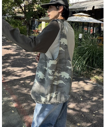 TOFFEE（トフィー）の「カモリバーシブルホーボーバッグ (WARM GREY)（ショルダーバッグ）」