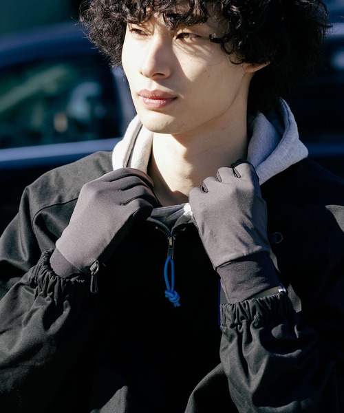 Champion（チャンピオン）の「【CHAMPION/チャンピオン】ストレッチグローブ（手袋・メンズ・チャコールグレー/ブラック・FREE）」の11枚目の写真