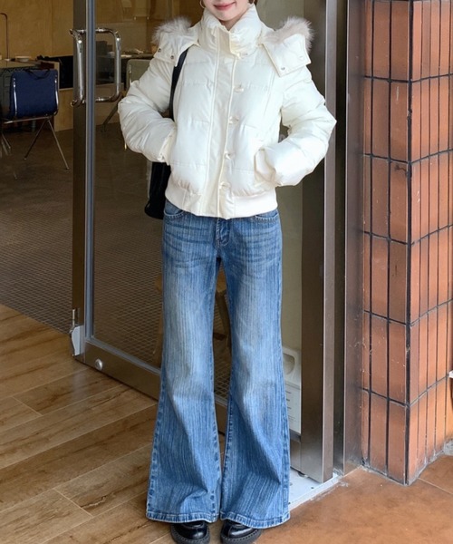 yuue' ( wear )(ユーイ)の「フェイクファーフード中綿ダウンジャケット/防寒スタンドネックショートブルゾン(ダウンジャケット/コート・レディース・ネイビー/アイボリー/ブラック・FREE)」の8枚目の写真
