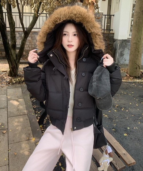 yuue' ( wear )(ユーイ)の「フェイクファーフード中綿ダウンジャケット/防寒スタンドネックショートブルゾン(ダウンジャケット/コート・レディース・ネイビー/アイボリー/ブラック・FREE)」の20枚目の写真