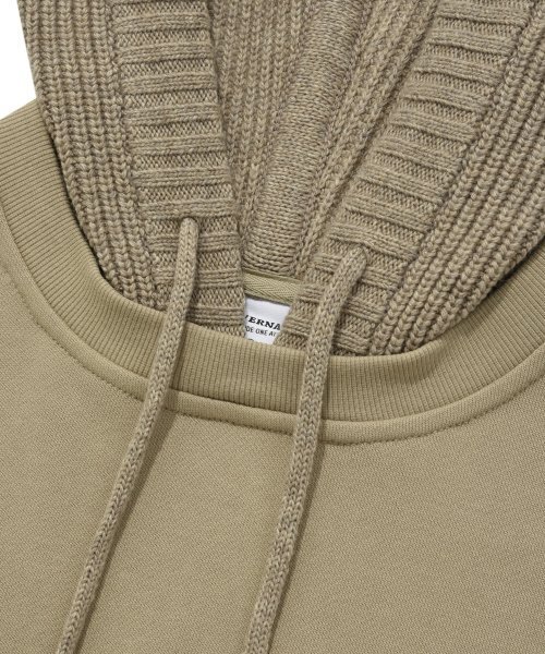 COVERNAT（カバーナット）の「オーバーサイズニットフードパーカー ベージュ（パーカー・レディース・その他・LARGE/MEDIUM/SMALL）」の4枚目の写真