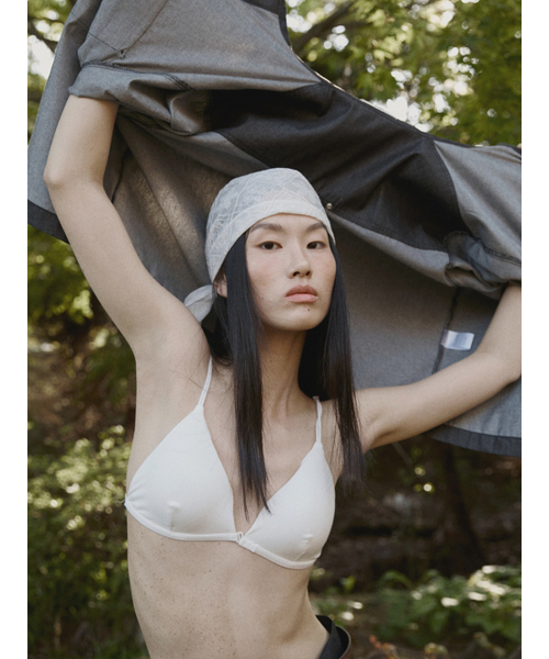 FROMWHERE（フロムウェア）の「COTTON CUFFS SHIRTS BLACK（Tシャツ/カットソー・レディース・ブラック・FREE）」の2枚目の写真