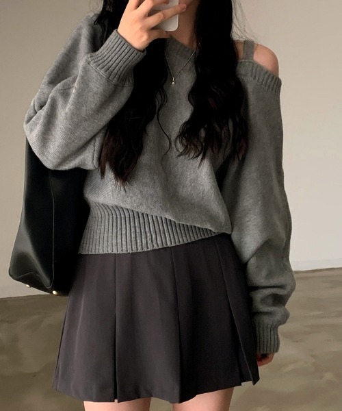 Miniministore（ミニミニストア）の「オフショルダーニットトップス肩見せ秋冬服（ニット/セーター・レディース・アイボリー/ネイビー/グレー・FREE）」の8枚目の写真