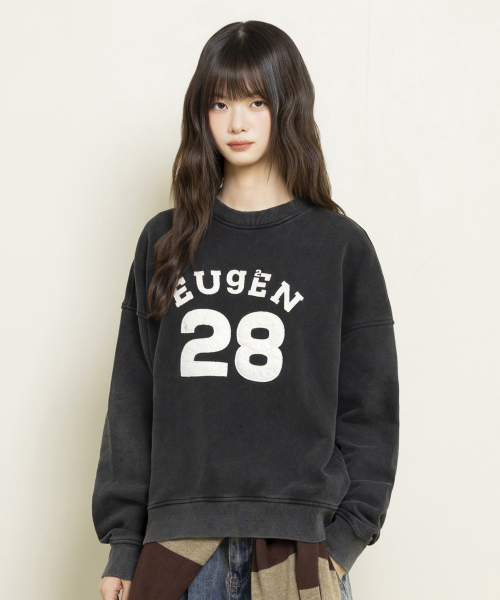 EUGGEN(ユジェン)の「フェルティッドロゴスウェットTシャツ_ピグメントチャコール(スウェット・レディース・その他・MEDIUM/LARGE)」の1枚目の写真