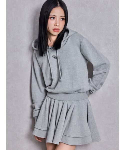 GYDA（ジェイダ）の「GGプレートドッキングフレアスウェットワンピース（ワンピース・レディース・ブラック/グレー・FREE）」の2枚目の写真