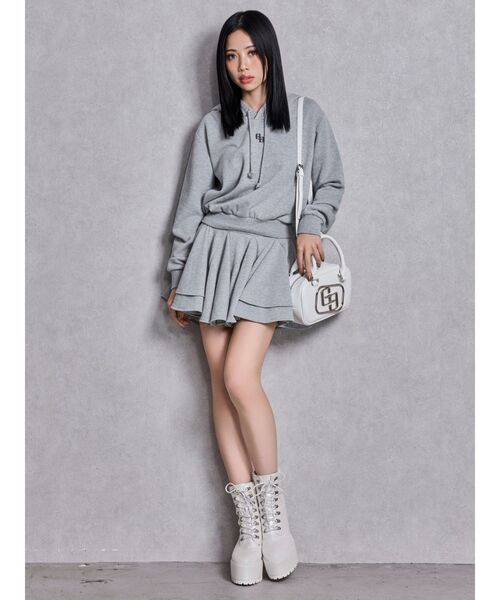 GYDA（ジェイダ）の「GGプレートドッキングフレアスウェットワンピース（ワンピース・レディース・ブラック/グレー・FREE）」の6枚目の写真