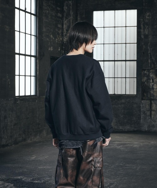 NIKE(ナイキ)の「ナイキ ソロ スウッシュ メンズ フリース クルー / Nike Solo Swoosh Men's Fleece Crew HV1087-010 Black(スウェット・メンズ・ブラック・S/M/L/XL/2XL)」の3枚目の写真