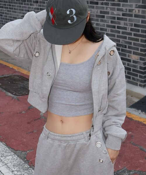 SEQUENZ(シークエンズ)の「※WEB限定 / セットアップ対応 / 短丈ラインストーンジップパーカー/ sqnz rhinestone & eyelet zip p/k(パーカー・レディース・ダークネイビー/グレー/ライトピンク/ブラック・MEDIUM/SMALL)」の15枚目の写真