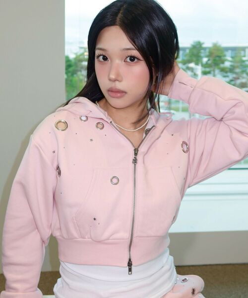 SEQUENZ(シークエンズ)の「※WEB限定 / セットアップ対応 / 短丈ラインストーンジップパーカー/ sqnz rhinestone & eyelet zip p/k(パーカー・レディース・ダークネイビー/グレー/ライトピンク/ブラック・MEDIUM/SMALL)」の20枚目の写真
