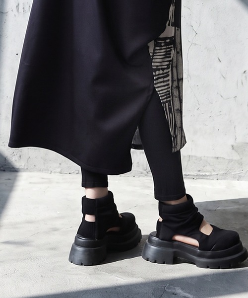 antiqua(アンティカ)の「アート柄 ドルマン コクーンワンピース(ワンピース・レディース・ブラック・ONESIZE)」の10枚目の写真