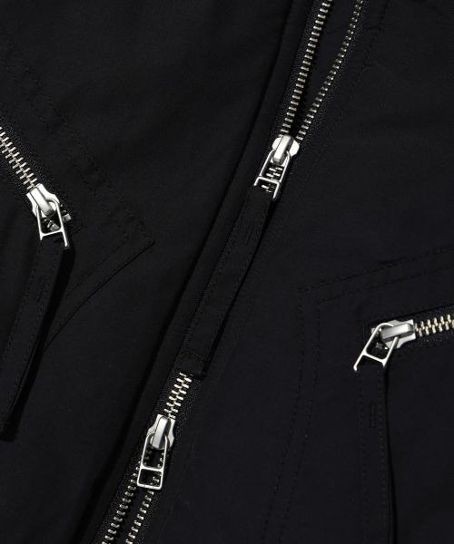 IEY(アイイーワイ)の「PANEL PADDED JUMPER Black(ブルゾン・メンズ・その他・M/L)」の2枚目の写真