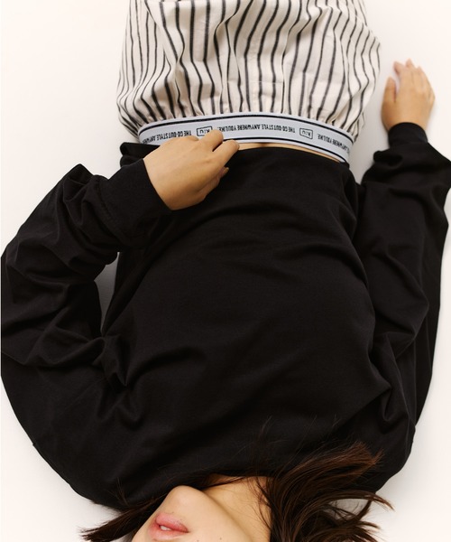 KiU(キウ)の「KiU ポータブル ロングTシャツ2nd 長袖(Tシャツ/カットソー・レディース・ブラック×ホワイト/オフホワイト/ブラック・MEDIUM/X-LARGE/LARGE)」の11枚目の写真