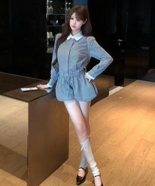 ViViDAY(ビビデー)の「【上下2点セット】配色チェック柄シャツ+リボンチェック柄ショートパンツ(セットアップ・レディース・ホワイト×ブラック・M)」の4枚目の写真