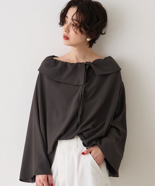 Rouge vif（ルージュヴィフ）の「オーバーカラー変形テントラインブラウス（シャツ/ブラウス・レディース・チャコールグレー/サックスブルー・フリー）」の2枚目の写真