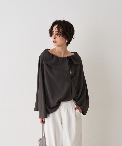 Rouge vif（ルージュヴィフ）の「オーバーカラー変形テントラインブラウス（シャツ/ブラウス・レディース・チャコールグレー/サックスブルー・フリー）」の11枚目の写真