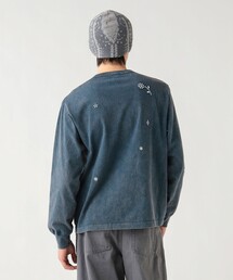【6/18値下げ】スタッズ エンブレム ロングスリーブ(ユニセックス)