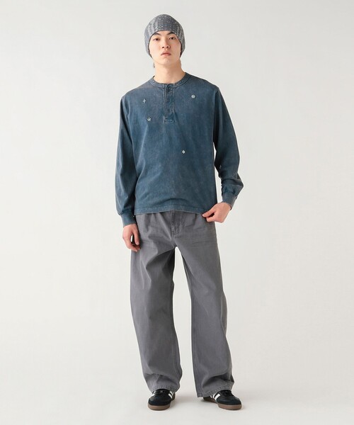 BEAMS HEART(ビームスハート)の「スタッズ エンブレム ロングスリーブ【ユニセックス】(Tシャツ/カットソー・メンズ・ネイビー/ブラック・MEDIUM/LARGE/SMALL)」の6枚目の写真