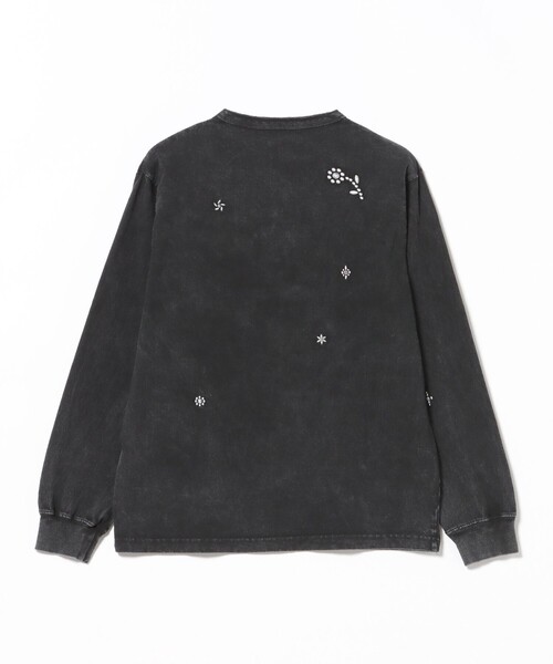 BEAMS HEART(ビームスハート)の「スタッズ エンブレム ロングスリーブ【ユニセックス】(Tシャツ/カットソー・メンズ・ネイビー/ブラック・MEDIUM/LARGE/SMALL)」の16枚目の写真
