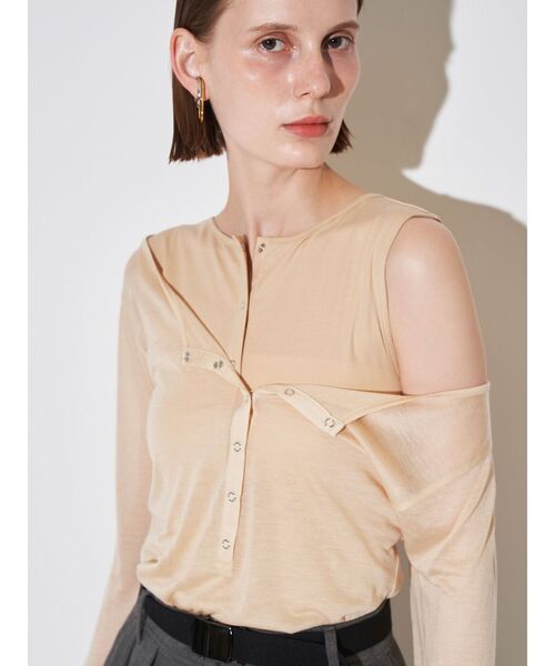 ELENDEEK（エレンディーク）の「ヘンリーネックセットカットソー（Tシャツ/カットソー・レディース・オフホワイト/ベージュ/ラベンダー・FREE）」の4枚目の写真