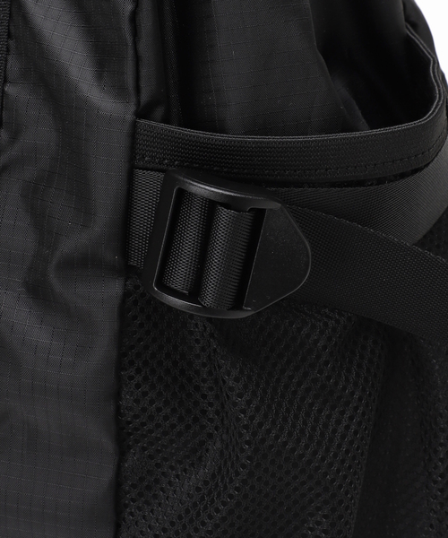 U by SPICK&SPAN（ユーバイスピックアンドスパン）の「【CARIBOU MOUNTAINEERING】 別注L/W PACK TOTE（トートバッグ・レディース・ブラック/チャコールグレー・FREE）」の10枚目の写真