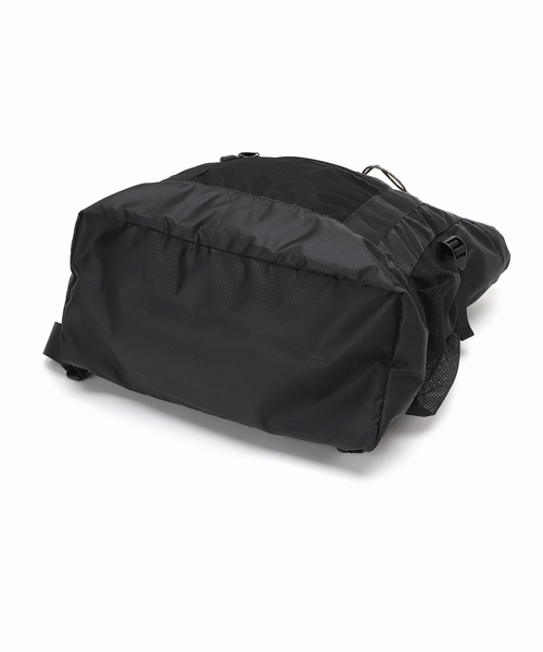 U by SPICK&SPAN（ユーバイスピックアンドスパン）の「【CARIBOU MOUNTAINEERING】 別注L/W PACK TOTE（トートバッグ・レディース・ブラック/チャコールグレー・FREE）」の21枚目の写真