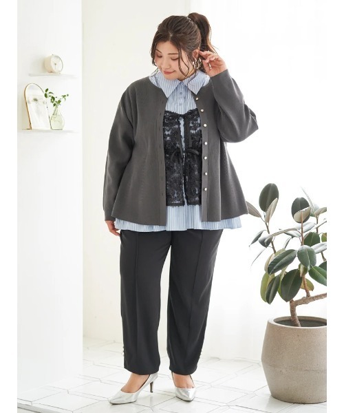 Re-J&SUPURE(リジェイアンドスプル)の「【大きいサイズ】【Sasaki Mikiコラボ】裾スリットパールテーパードパンツ(スラックス・レディース・ブラック/オフホワイト・XXXX-LARGE/XXX-LARGE/XX-LARGE)」の13枚目の写真
