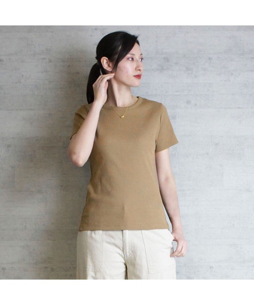 aity(アイティ)の「M-4L コンパクトコットンリブT(Tシャツ/カットソー・レディース・ブラック/ベージュ/オフホワイト・4L/3L/LL/L/M)」の1枚目の写真