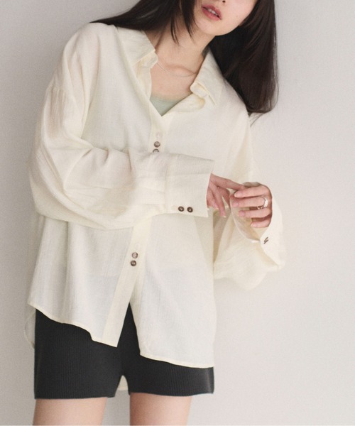 SOYEN(ソイエン)の「2WAYトリプルボタンカシュクールシアーシャツ アシンメトリー(シャツ/ブラウス・レディース・ホワイト/ミント・F)」の3枚目の写真