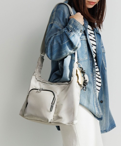 ace.(エース)の「ショルダーバッグ フィカス 11L ace.×HAyU 19103(ショルダーバッグ・レディース・ブラック/ライトグレー/チャコール・FREE)」の1枚目の写真
