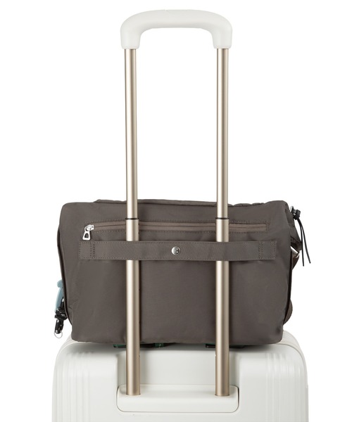 ace.(エース)の「ショルダーバッグ フィカス 11L ace.×HAyU 19103(ショルダーバッグ・レディース・ブラック/ライトグレー/チャコール・FREE)」の21枚目の写真
