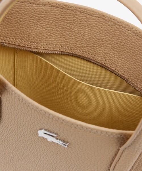 LACOSTE(ラコステ)の「アンナ バーチカルトートバッグ / ショルダーバッグ 2WAY(トートバッグ・レディース・ベージュ・FREE)」の5枚目の写真
