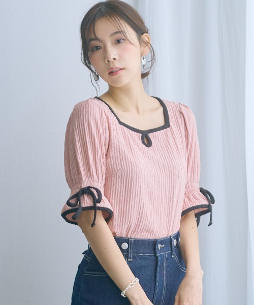 marun（マルン）の「＜大きいサイズ＞袖リボンカットソー marun（Tシャツ/カットソー・レディース・ピンク/オフホワイト・5L/4L/3L/LL/L）」の2枚目の写真