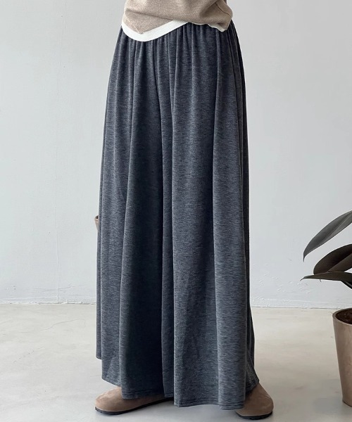 SallyLunn（サリーラン）の「リラックスドレープワイドパンツ（その他パンツ・レディース・ベージュ/ダークグレー/ブラウン・MEDIUM/LARGE/FREE）」の4枚目の写真