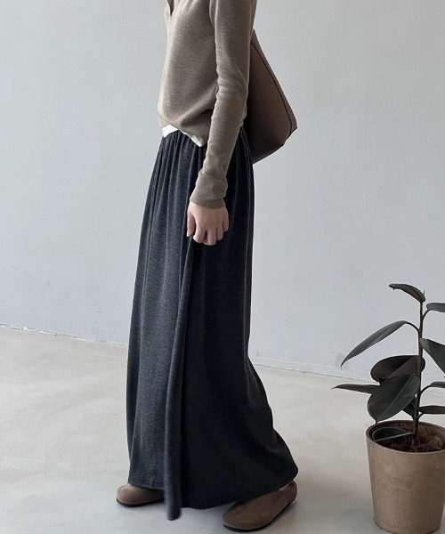 SallyLunn（サリーラン）の「リラックスドレープワイドパンツ（その他パンツ・レディース・ベージュ/ダークグレー/ブラウン・MEDIUM/LARGE/FREE）」の5枚目の写真