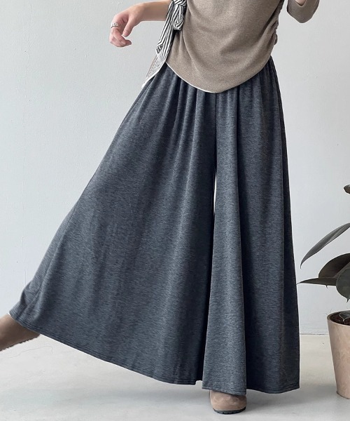 SallyLunn（サリーラン）の「リラックスドレープワイドパンツ（その他パンツ・レディース・ベージュ/ダークグレー/ブラウン・MEDIUM/LARGE/FREE）」の7枚目の写真