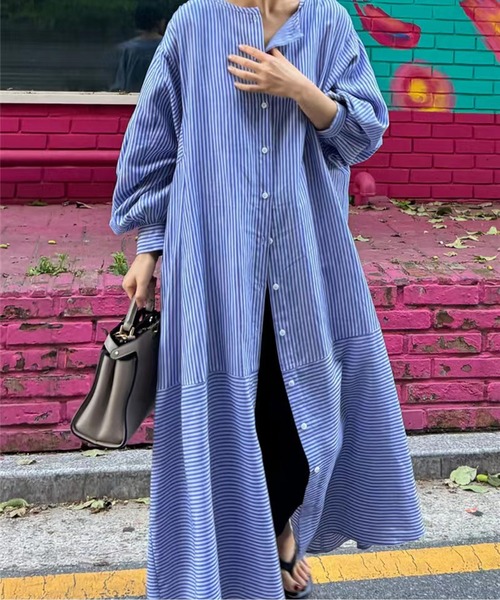 LUCPY（ラクピー）の「ストライプ 切替シャツワンピース（ワンピース・レディース・グレー/ブルー・XX-LARGE/X-LARGE/LARGE/MEDIUM）」の5枚目の写真