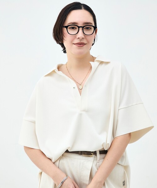 Rie Miller（リエミラー）の「ウォッシャブルポロ襟ハーフスリーブジョーゼットダンボール（ポロシャツ・レディース・ブラック/オフホワイト・38）」の2枚目の写真