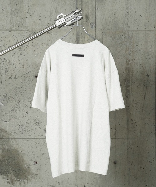 FOG ESSENTIALS（エフオージーエッセンシャルズ）の「"08"≪FOG ESSENTIALS≫ワンポイント ロゴ ヘビーウェイト Tシャツ（Tシャツ/カットソー・メンズ・オートミール・M/L/XL）」の11枚目の写真