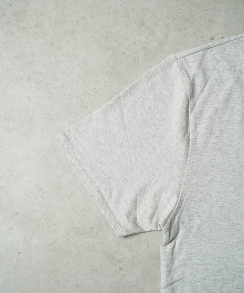 FOG ESSENTIALS（エフオージーエッセンシャルズ）の「"08"≪FOG ESSENTIALS≫ワンポイント ロゴ ヘビーウェイト Tシャツ（Tシャツ/カットソー・メンズ・オートミール・M/L/XL）」の8枚目の写真