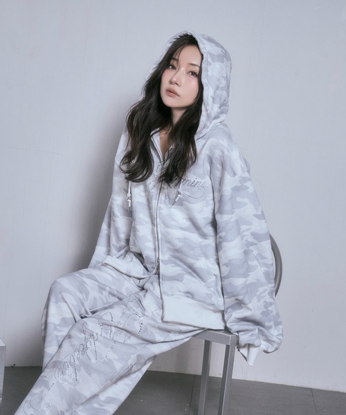 ANDGEEBEE（アンジービー）の「ラインストーンロゴジップパーカー（パーカー・レディース・グレー/ブラック・FREE）」の7枚目の写真