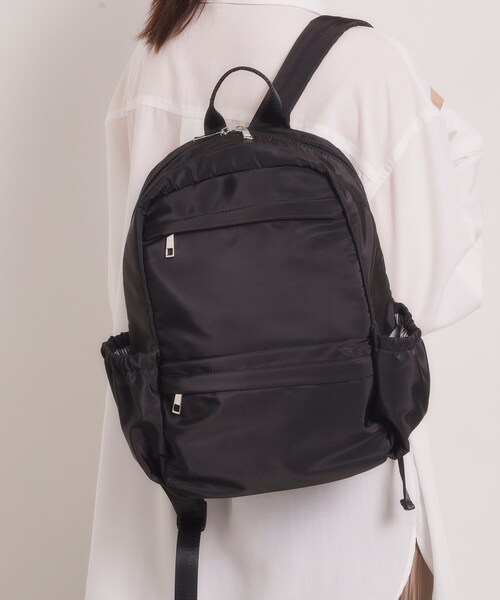 ITS'DEMO（イッツデモ）の「【6ポケット】裏地ストライプリュック（バックパック/リュック・レディース・ナチュラル/チャコールグレー/ブラック・00）」の2枚目の写真
