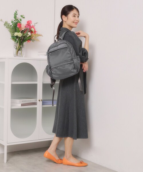 ITS'DEMO（イッツデモ）の「【6ポケット】裏地ストライプリュック（バックパック/リュック・レディース・ナチュラル/チャコールグレー/ブラック・00）」の5枚目の写真