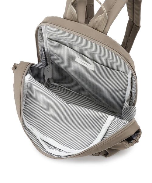 ITS'DEMO（イッツデモ）の「【6ポケット】裏地ストライプリュック（バックパック/リュック・レディース・ナチュラル/チャコールグレー/ブラック・00）」の17枚目の写真