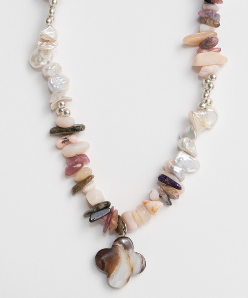 MAISON SPECIAL（メゾンスペシャル）の「【2026SUMMER PRE-ORDER】Mix Pearl Stone Necklace/ミックスパールストーンネックレス（ネックレス・レディース・ピンク/ブラック・FREE）」の4枚目の写真